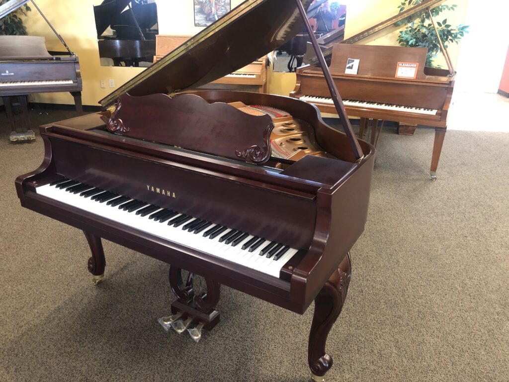 Piano Grand Yamaha GB1K